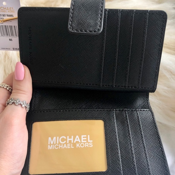 Black Michael Kors Jet Set Wallet - Picture 5 of 5